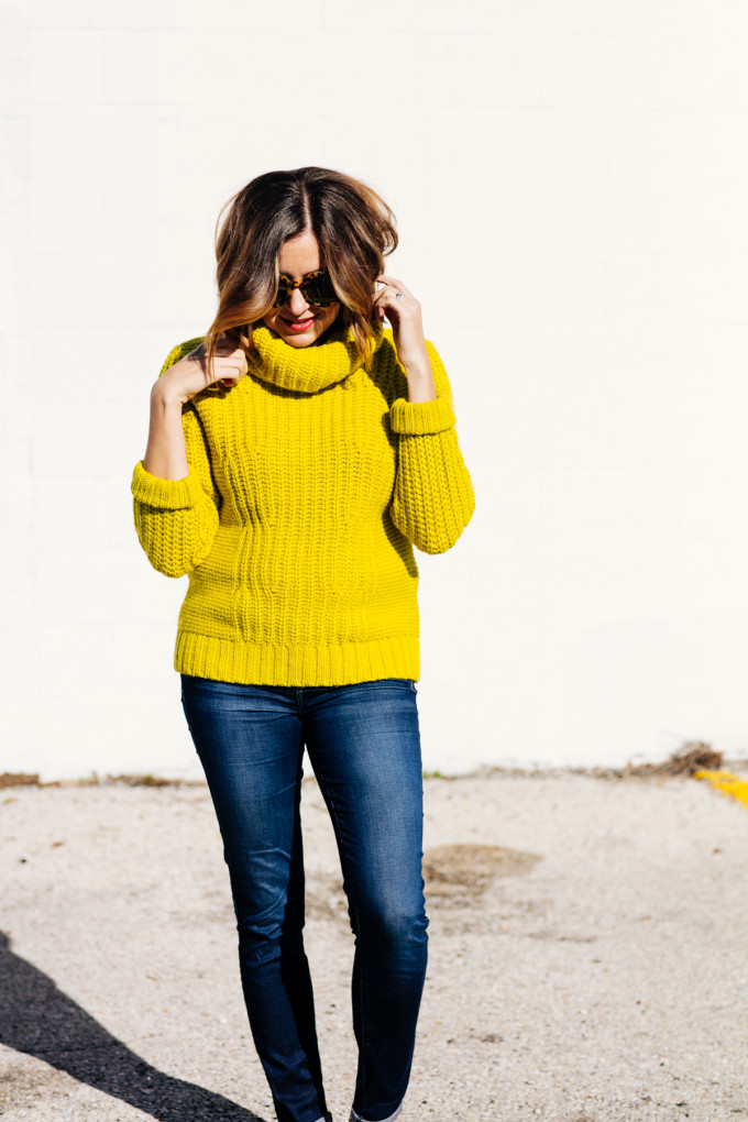 dallas fashion blogger, yellow sweater, fleurdille