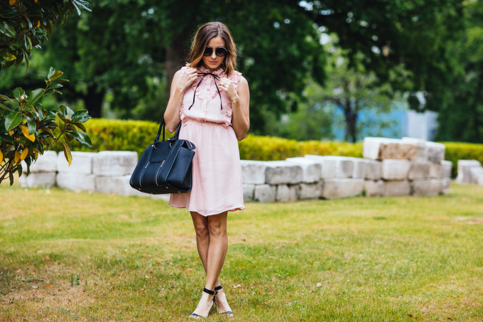 asos pink dress, pink ruffle dress, dallas fashion blogger, fashion blogger, fleurdille