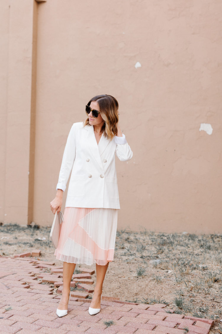 How to give the oversized blazer trend a feminine vibe!
