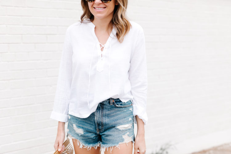 Finding the perfect shorts length is not an easy task. In fact, this task only gets harder as we become moms. Find out where I'm finding the perfect summer shorts.