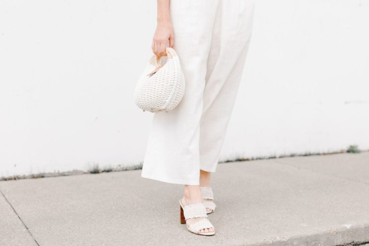 Styling a jumpsuit can be easy. It's an easy way to make a statement! Learn some easy ways to style a white jumpsuit for this Spring and Summer.