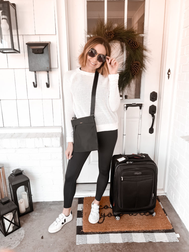 easy travel outfit